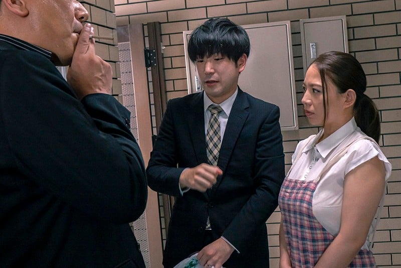 Mako Oda bị anh hàng xóm hiếp dâm khi phản ảnh không hút thuốc
